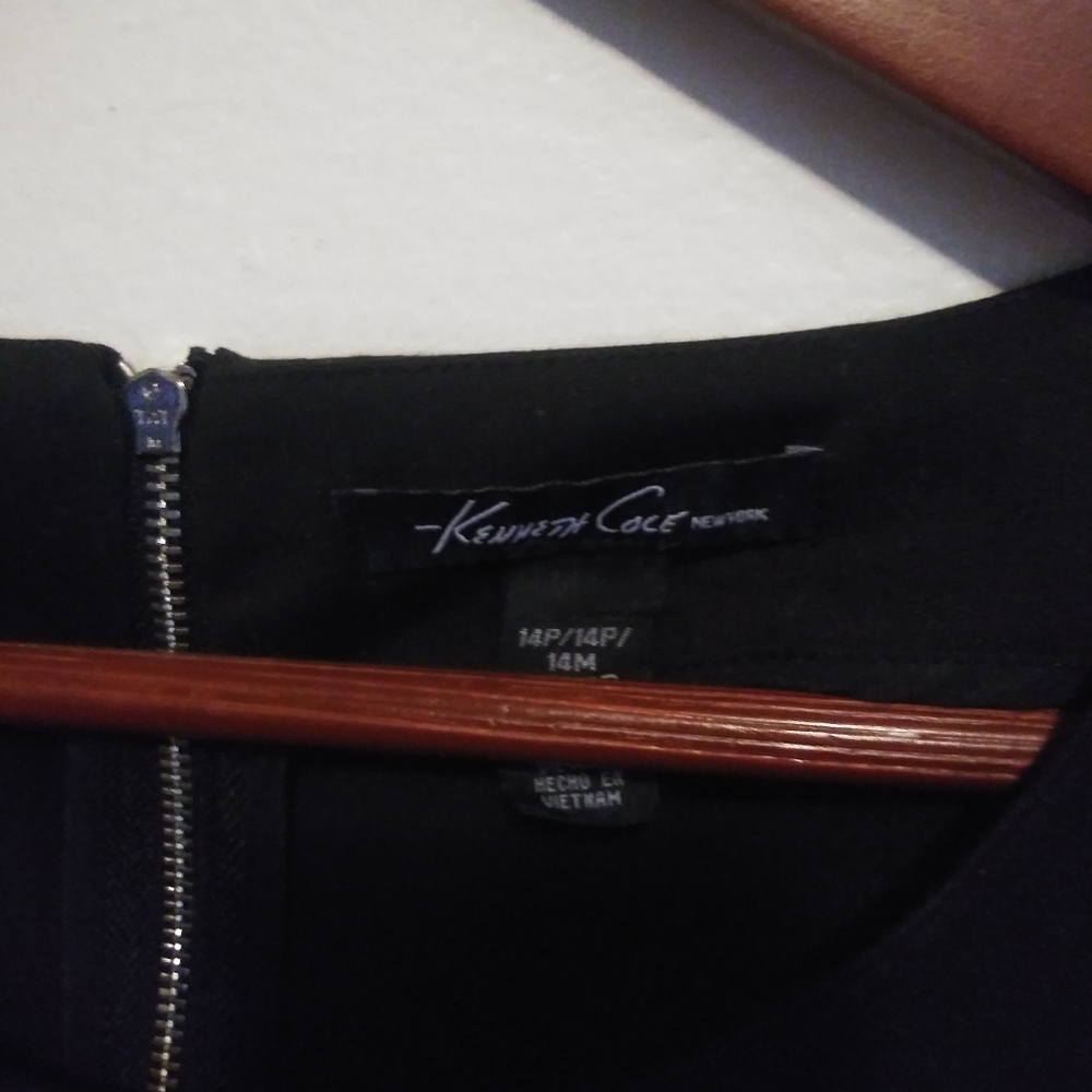 Dress - Picture 2 of 3